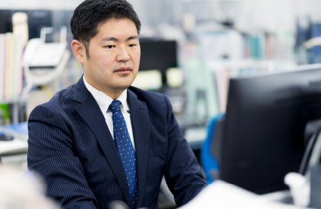 デスクワークの様子