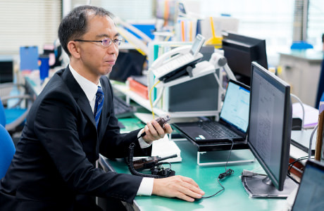 デスクワークの様子